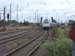 101 034-7 mit IC2577(Ersatzzug)von Ostseebad Binz nach   Hamburg-Altona bei der Einfahrt um 14.19 Uhr im Rostocker Hbf.(11.07.09)