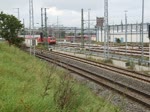 IC 2289 Stralsund-Hamburg bei der Ausfahrt im Rostocker Hbf.10.09.2011