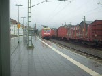 101 037 bei der Ausfahrt aus Schwerin am 5.4.09