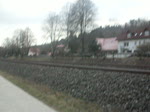 Zugbegegnung am 22. Mrz 2009 zwischenn der ZDF 120 mit einem ICE-Ersatzzug und einem 612er kurz vor Kronach.