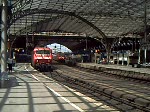 BR 120 159 verlässt mit einem IC den Hbf Köln