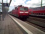 IC2477 von Rostock Hbf.nach Hamburg-Altona.kurz vor der Ausfahrt im Rostocker Hbf.(05.05.08)