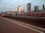 BR 120 143-3 vorne und eine weitere 120 im Schub verlassen den Dortmunder HBf mit dem IC 929 am 28.09.2008 um 18:38 Uhr