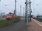 Doppelausfahrt: Links ein IC vom Ostseebad Binz nach Stuttagart in Doppeltraktion aus einer 120 und einer 101, rechts ein IC von Leipzig nach Kln mit 101 027. Dortmund Hbf, 05.04.`09