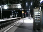 Eine BR 120 mit einem CNL nach Amsterdam

Berlin Hbf Gleis 13 am 17.8.11 frh zeitig