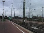 Der Sonderzug, der aus Dresden gekommen war, fhrt nun zur Reinigung ins Bbf und morgen geht es wieder nach Dresden. Im Fhrerstand waren erstaunlich viele Tf!