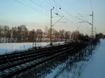 Hier schiebt die 146 205 ihren IRE nach Karlsruhe kurz hinter dem Haltepunkt Illingen am 08.12.2012.