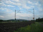 Die 152 035-2 zog am 28.5.10 einen gemischten Gterzug in richtung Saalfeld.