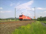 Die 152 016-2 zog am 29.5.10 die 155 148-0 und einen Gterzug in richtung Saalfeld. Halach(b. Kronach)