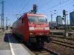 152 086 bei der Ausfahrt aus Dortmund Hbf.Sie fhrt jetzt nach Witten, um dort einen liegengebliebenen GZ abzuschleppen.(29.04.07)