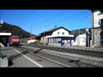152 088 durchfhrt am 22.Oktober 2011 mit einem gemischten Gterzug den Bahnhof Ludwigsstadt Richtung Kronach.