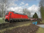 DB 152 115 mit Güterzug am 25.Februar 2015 bei der Fahrt durch Haltrn am See.