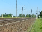 ES 64 U2 - 030 (182 530-6) MRCE im Dienst fr DB Fernverkehr AG mit dem EC 174 von Budapest-Keleti pu nach Hamburg-Altona in Friesack(Mark).