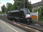 MRCE ES U2-072 (182 572) am 10. Juni 2015 bei der Fahrt durch Bochum-Hamme.