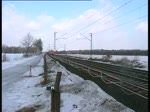 Eine 185 fuhr mit einem GZ durch ein kleines Rtchen bei Lneburg am 20.2.