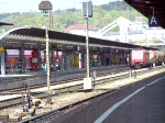 Güterzug fährt durch Ulm