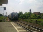Die 185 518-8 der TX Logistik (Transped), durchfuhr am 25.6.10 mit FERCAM Zug den Bahnhof Himmelstadt in Richtung Gemnden.