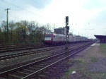 Crossrail 185 592 durchfhrt den Bf Kln West mit einem Kontainer Gz