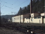 Eine 185 zieht am 26. Februar 2011 einen Lokzug bestehend aus einer 182, einer 151 und einer 189 durch Kronach.