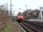 185 056 bei der Ausfahrt mit ihrem SKoda Autozug in dresden Cotta.