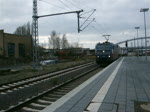 185 512-1 bei der Durchfahrt im Bahnhof Lübeck(12.12.09)