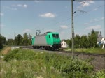 RHC 185 618 begegnet am 11. Juni 2015 in Wanne-Unser Fritz einer 218 der Baudienstgruppe.