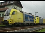 Dispo-Doppel: ES64 U2-007 und eine Dispo 189er ziehen gemeinsam einen Containerzug durch Ludwigsau Friedlos gen Sden. Aufgenommen am 23.07.2010 