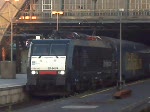 189 990 verlsst das erste mal nach langer Zeit den Hbf Kln mit dem CNL301 als Krnung war der vorletzte Wagen ein Jankiepura.