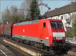 189 100 mit Güterzügen in Düsseldorf-Rath und Bochum-Hamme (9. April 2015).