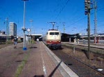 103 184-8 mit dem D79802 der DB Nostalgiereisen von Koblenz nach Posen bei der Ausfahrt aus dem Dortmunder Hbf. Einen wirklich  nostalgischen  kann man das allerdings nicht nennen...
(EDO, 21.07.07)