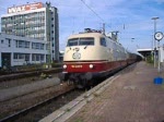 103 235-8 mit dem historischen TEE Rheingold Sonderzug, SDZ79802 von Bonn nach Hamburg bei der Ausfahrt aus dem Dortmunder Hbf.(26.07.07)