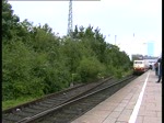 Am 20.6 wurde der IC 1817 das erstemal mit einer 103 bespannt. Zum Einsatz kam 103 235. Sie zog den IC 1817 mit historischen Wagenpark pnktlich um 1440 aus dem Bahnhof Hamburg-Altona. Gru geht an den TF !!!
