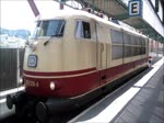 103 235 bei der Ausfahrt aus dem Bahnhof Stuttgart am 06.07.2013