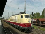 Der historische Rheingold mit 103 235 am 4. Juli 2012 bei seiner Fahrt von Trier nach Dresden kommt durch Bochum.