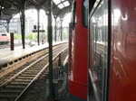Die 110 374-6 mit N28h zieht den ersten RE9 lautstark ab Aachen HBF nach Kln Messe/Deutz am 26.04.2009