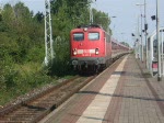 110 231-8 mit DZ2781 von Warnemünde nach Berlin-Ostbahnhof bei der Durchfahrt im Bahnhof Rostock-Bramow.(02.08.09)