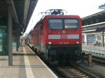 RE33113 von Rostock Hbf.nach Lutherstadt Wittenberg kurz vor der Ausfahrt im Rostocker Hbf.(04.04.09)