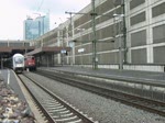 Die 115 383-2 knallt lautstark mit einem AZ aus Dortmund Bbf fr die Bereitstellung durch Dsseldorf HBF am 20.06.2010