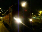 115 293 verlsst mit einem Schadwagenzug den Klner HBf am 12.03.09 um 19:40 Uhr pnktlich und Plan 