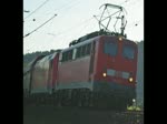 139 562-3 leistet dem Neubau Schtzenhilfe. Hier mit einem Autotransportwagenzug in Richtung Norden bei Oberhaun. Aufgenommen am 19.07.2010.