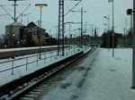 Gterzugdurchfahrt mit einer 140 an 10.02.2010 in Lehrte.