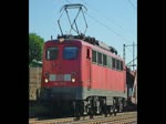 140 716-2 mit leeren Autotransportwagen in Fahrtrichtung Sden durch Ludwigsau-Friedlos.