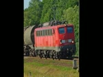 140 218-9 mit einem Kesselwagenzug in Fahrtrichtung Sden.