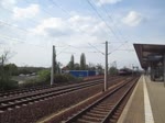 Ein Güterzug bespannt mit Zuglok der Baureihe 142 xxx x durch fährt den Bahnhof Dresden - Dobritz in Richtung Heidenau / Pirna.