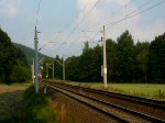 143 944-7 zieht am 30.06.2009 eine RB nach Naumburg (Saale) Hbf, nachdem sie den Bahnhof Saalfeld (Saale) verlassen hat.