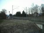 151 143 ist am 23.02.11 mit einem Gterzug Richtung Kronach unterwegs Entgegen kommt ihr der ICE 914 Richtung Saalfeld(S).