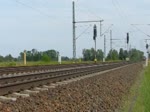 151 062-7 & 151 026-2 mit einem Falns Ganzzug in Friesack(Mark) in Richtung Neustadt(Dosse) unterwegs.