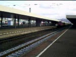 Eine Br 155 fhrt mit ihrem KLV-Gterzug durch Basel Bad Bf in Richtung Norden. 18.03.08