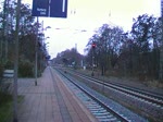 Gterzugdurchahrt im Ehlershausen. am 11.12.09, mit einer 155.
