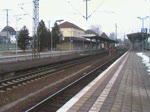 Durchfahrt Gterzug mit BR 155 in Lehrte in Febura 2010.